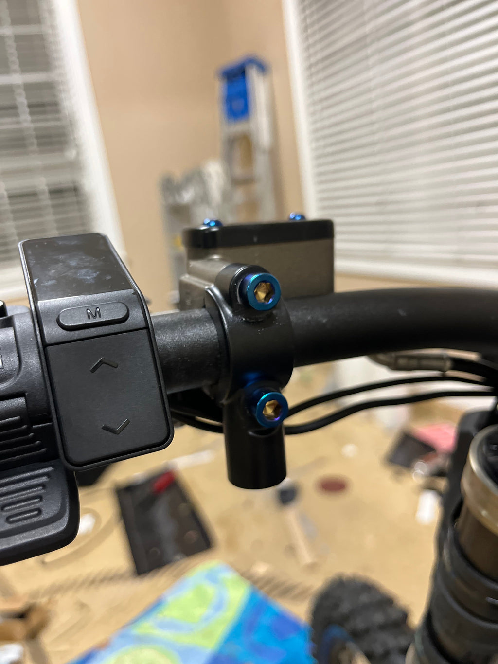 Ultra Bee Brake Mount (Set of 2)